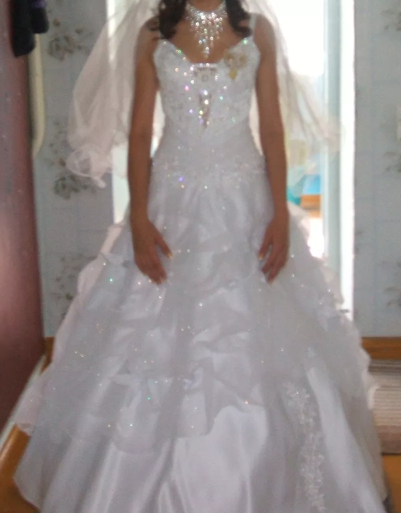  Белое свадебное платье